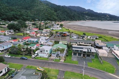 Photo of property in 13 Tatahi Street, Te Puru, Thames, 3575
