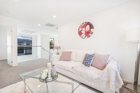 Photo of property in 62 Donegal Park Drive, Flat Bush, Auckland, 2019