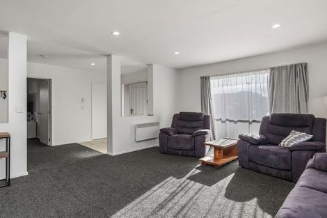 Photo of property in 4 Keats Place, Rolleston, 7614