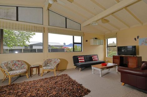Photo of property in 27 Howden Street, Te Anau, 9600