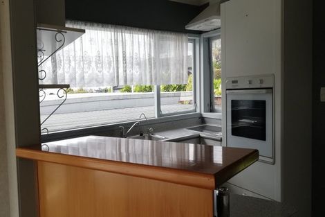 Photo of property in 2/7 Chilton Place, Howick, Auckland, 2014