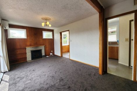 Photo of property in 28 Huntingdon Street, Northland, Wellington, 6012