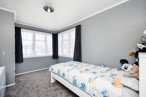 Photo of property in 42 Clyde Crescent, Roslyn, Palmerston North, 4414