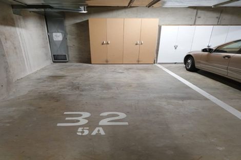 Photo of property in Montreaux Apartments, 5a/164 The Terrace, Wellington Central, Wellington, 6011