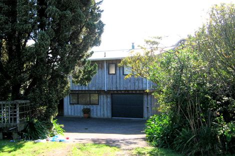 Photo of property in 10 Bay View Place, Ferry Landing, Whitianga, 3591