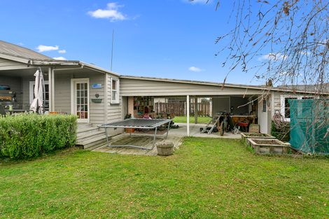 Photo of property in 233 Shakespeare Street, Leamington, Cambridge, 3432