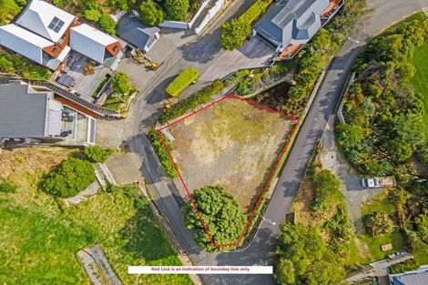 Photo of property in 2/4 The Brae, Mount Pleasant, Christchurch, 8081