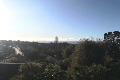 Photo of property in 3/431 East Coast Road, Mairangi Bay, Auckland, 0630