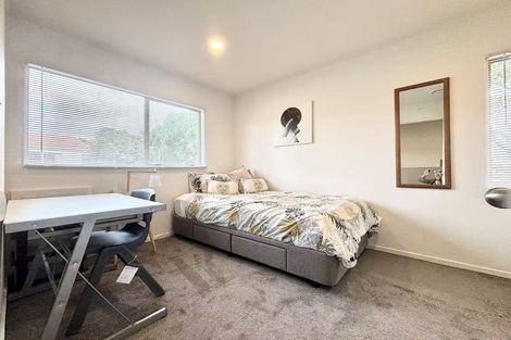 Photo of property in 1 Butia Avenue, Henderson, Auckland, 0612