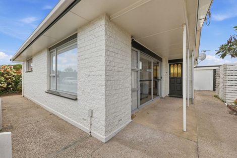 Photo of property in 160 Macandrew Road, South Dunedin, Dunedin, 9012