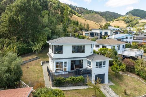 Photo of property in 682 Atawhai Crescent, Atawhai, Nelson, 7010