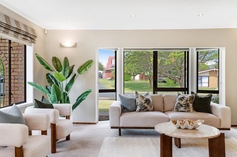 Photo of property in 19 Cornelian Crescent, Half Moon Bay, Auckland, 2012
