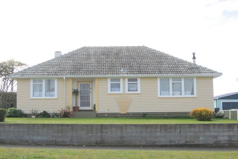 Photo of property in 22 Warwick Road, Stratford, 4332