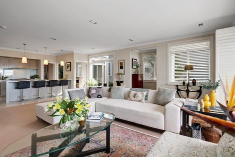 Photo of property in 9 Landmark Terrace, Orewa, 0931