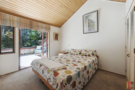 Photo of property in 14 Kingsclere Place, Goodwood Heights, Auckland, 2105