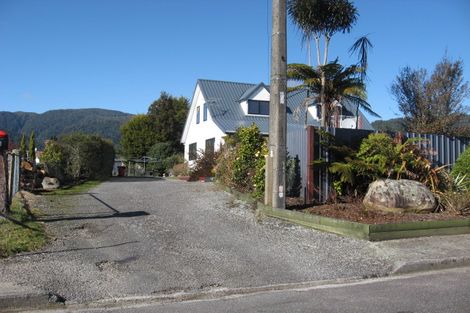 Photo of property in 26 Fraser Street, Ross, 7812