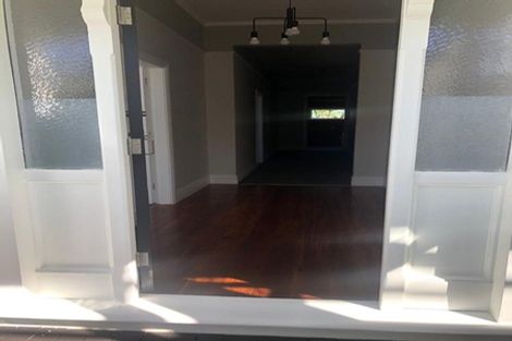 Photo of property in 31 Apuka Street, Brooklyn, Wellington, 6021