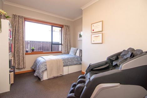 Photo of property in 7 Alpine Grove, Kelvin Grove, Palmerston North, 4414