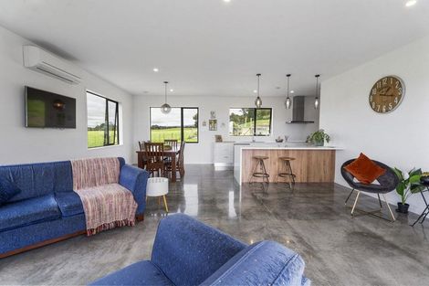 Photo of property in 130 Hurworth Road, Hurworth, New Plymouth, 4371
