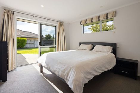 Photo of property in 26 Whitney Place, Rototuna North, Hamilton, 3210