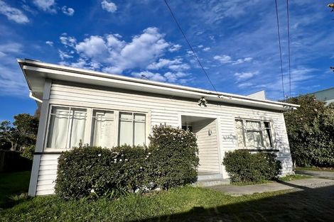 Photo of property in 30 Waimairi Road, Upper Riccarton, Christchurch, 8041