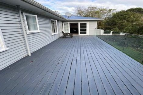 Photo of property in 27 Olivia Crescent, Tawa, Wellington, 5028