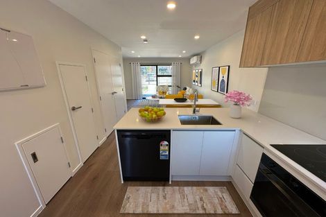 Photo of property in 468 West Coast Road, Glen Eden, Auckland, 0602