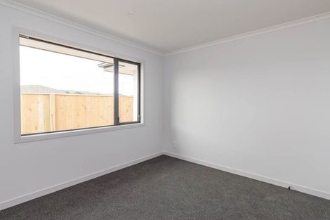 Photo of property in 35 Silicon Way, Fitzherbert, Palmerston North, 4410