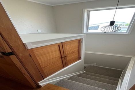 Photo of property in 7 Lavery Place, Sunnynook, Auckland, 0632