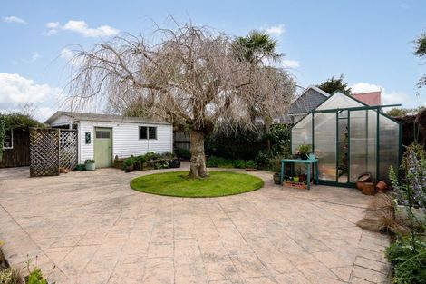 Photo of property in 42 Williams Street, Cambridge, 3434