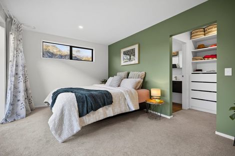 Photo of property in 25 Friesian Close, Jacks Point, 9371