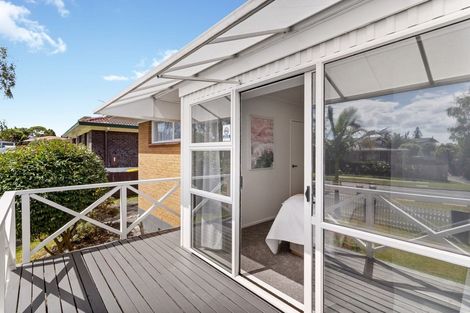 Photo of property in 1/38 Ballater Place, Highland Park, Auckland, 2010