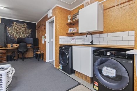 Photo of property in 9 Walnut Grove, Kelvin Grove, Palmerston North, 4414