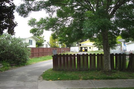 Photo of property in 3 Cunningham Place, Conifer Grove, Takanini, 2112