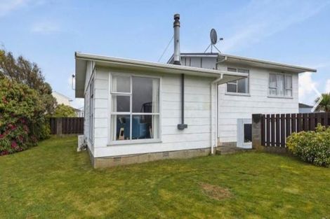 Photo of property in 6 Owaka Close, Kelson, Lower Hutt, 5010