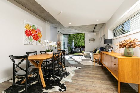 Photo of property in 3/4165 Great North Road, Glen Eden, Auckland, 0602