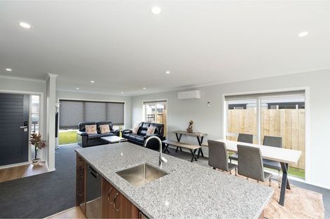 Photo of property in 2 Rotoiti Place, Paraparaumu, 5032