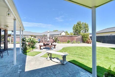 Photo of property in 11 Amdale Avenue, Broomfield, Christchurch, 8042