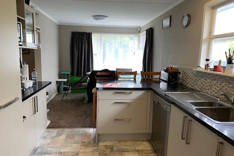 Photo of property in 123 Ruamahanga Crescent, Terrace End, Palmerston North, 4410