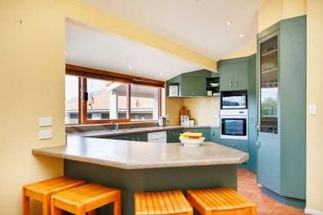 Photo of property in 25 Schnell Drive, Kelvin Grove, Palmerston North, 4414