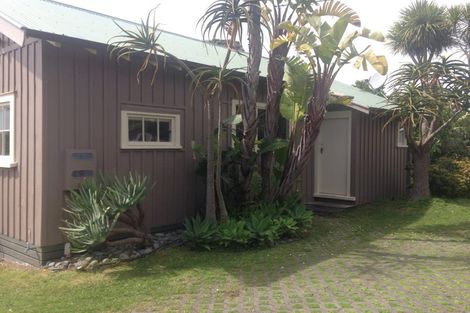 Photo of property in 27 Bournemouth Terrace, Murrays Bay, Auckland, 0630