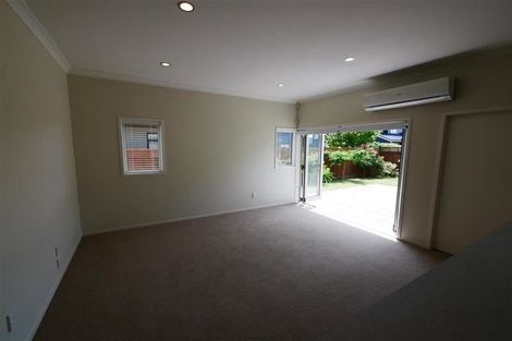 Photo of property in 3 Cornwall Place, Karaka, Papakura, 2113