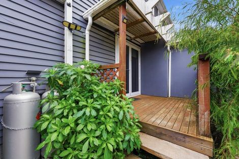 Photo of property in 16 Maranui Street, Welbourn, New Plymouth, 4310
