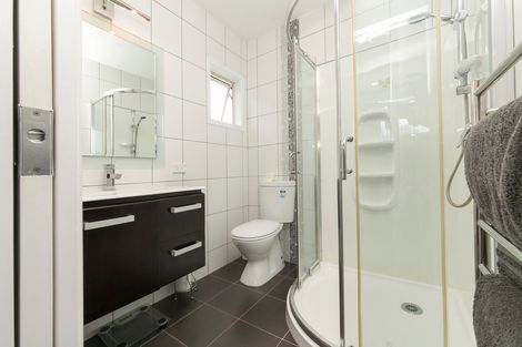 Photo of property in 18 Great North Road, Riverhead, 0820