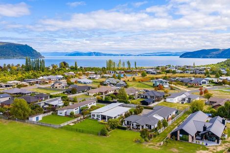 Photo of property in 67 Montgomery Crescent, Kinloch, Taupo, 3377