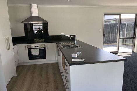 Photo of property in 70 Pakanga Grove, Pyes Pa, Tauranga, 3112