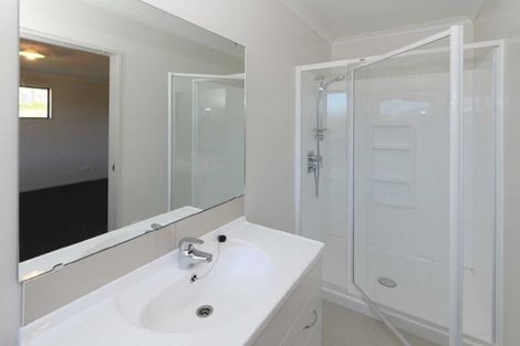 Photo of property in 16 Max Landing, Grandview Heights, Hamilton, 3200