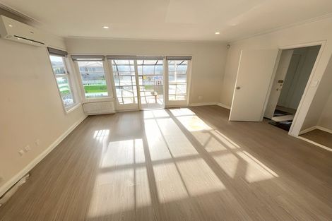 Photo of property in 1 Rembrandt Place, Opaheke, Papakura, 2113