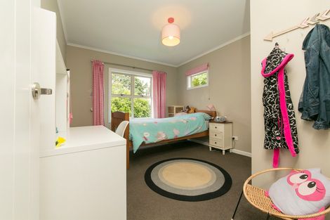 Photo of property in 18 Great North Road, Riverhead, 0820