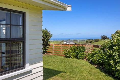 Photo of property in 197 Kahui Road, Rahotu, Opunake, 4684